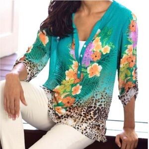 Soft Surroundings Tropical Print Top Women’s Size M Lightweight Colorful Leopard